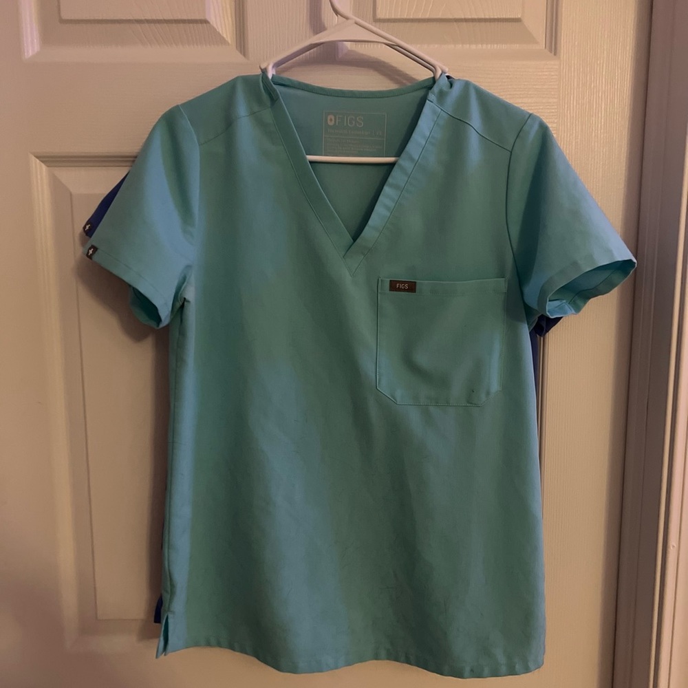 NEW FIGS TOP: Figs light blue Catarina top size XS